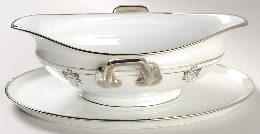 Colonial Gravy Boat with Attached Underplate by Silverite (Bavaria)-1