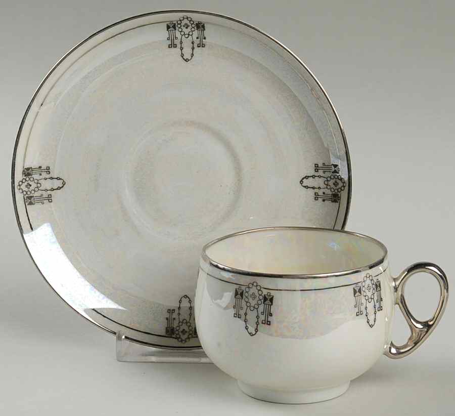 Colonial Flat Cup & Saucer Set by Silverite (Bavaria)-1