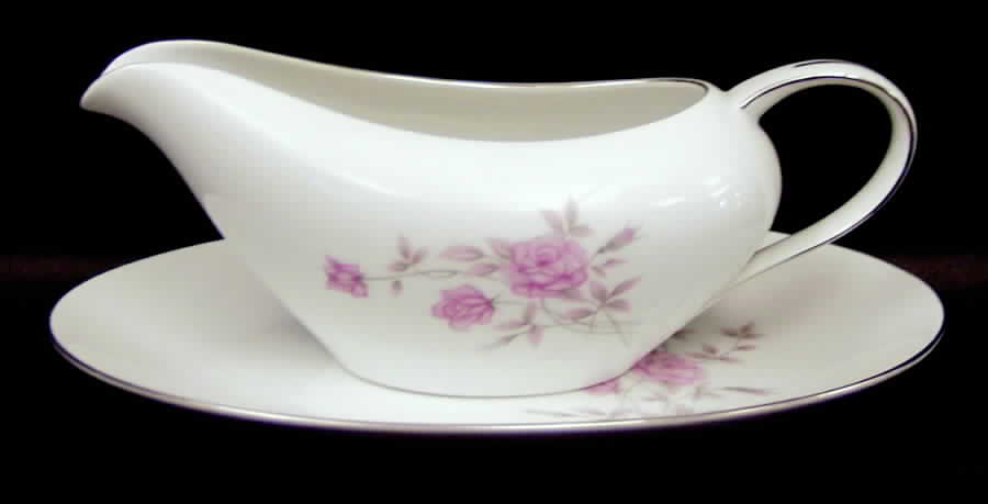 Rose Blush Gravy Boat & Underplate by Saji-1