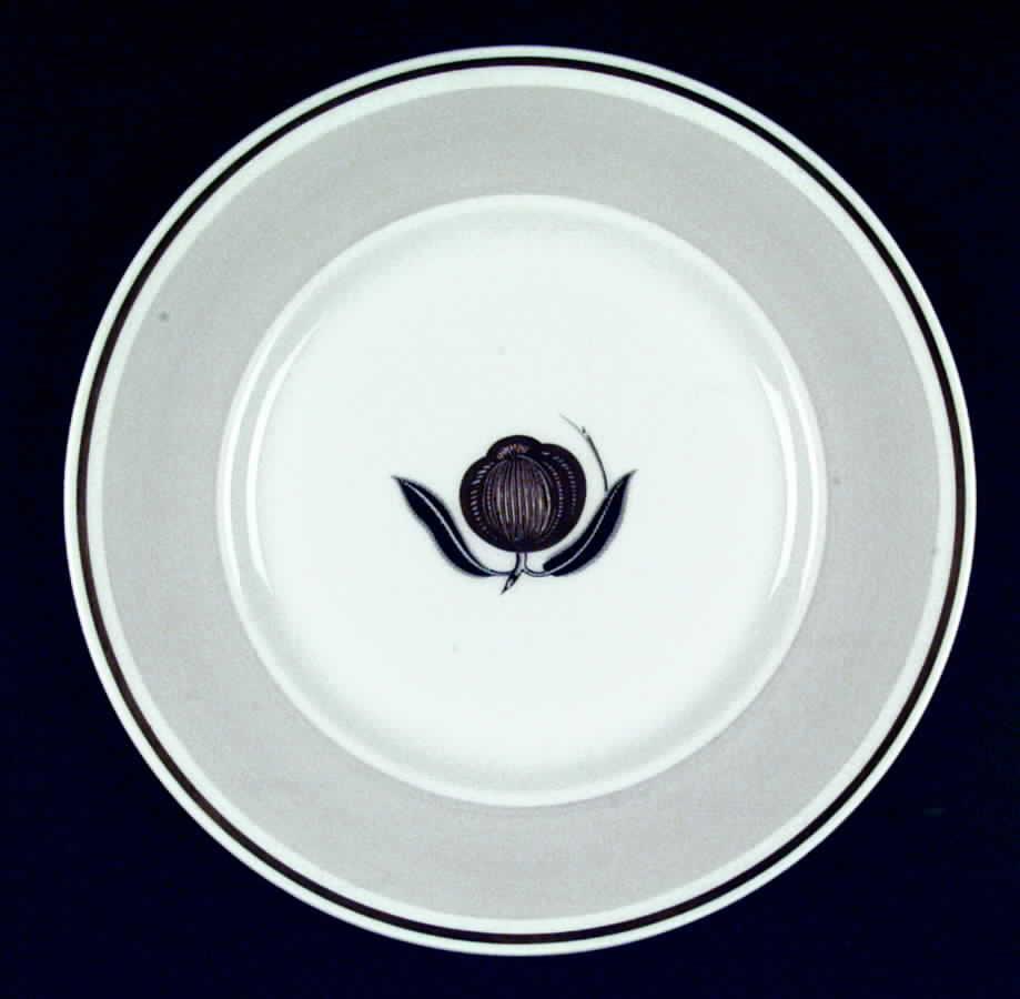 Pomme D'Or Dinner Plate by Susie Cooper-1