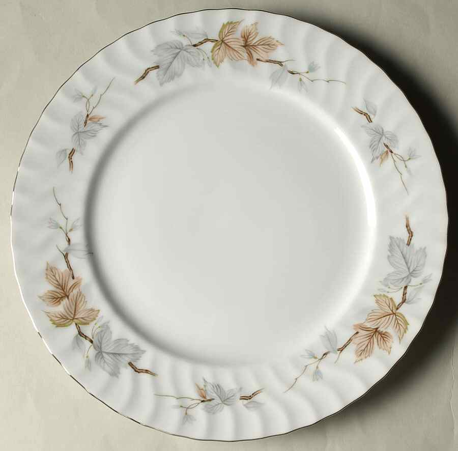 Avalon Dinner Plate by Saji-1