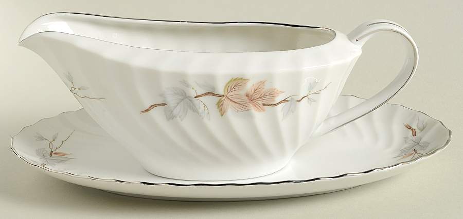 Avalon Gravy Boat & Underplate/Relish by Saji-1