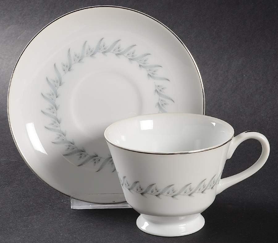2454 Footed Cup & Saucer Set by Sone-1