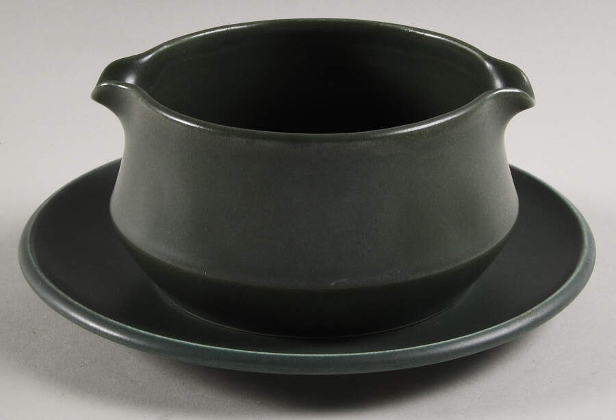 Kyoto Round Gravy Boat & Underplate (Salad Plate) by Shungyo-1