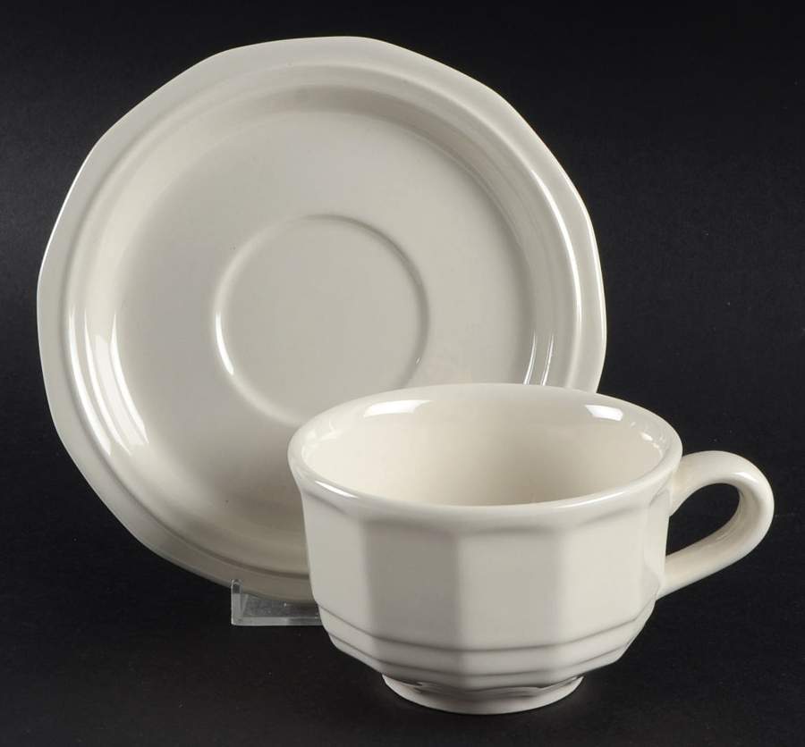 Williamsburg Flat Cup & Saucer Set by Sabina Fashion Coll-1