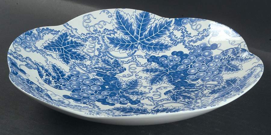 Grapes 11" Scalloped Bowl by Spode-1