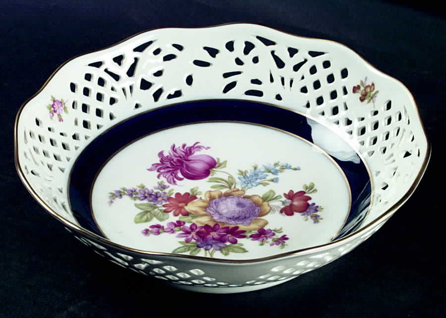 SCH252 9" Pierced Round Bowl by Schumann - Bavaria-1
