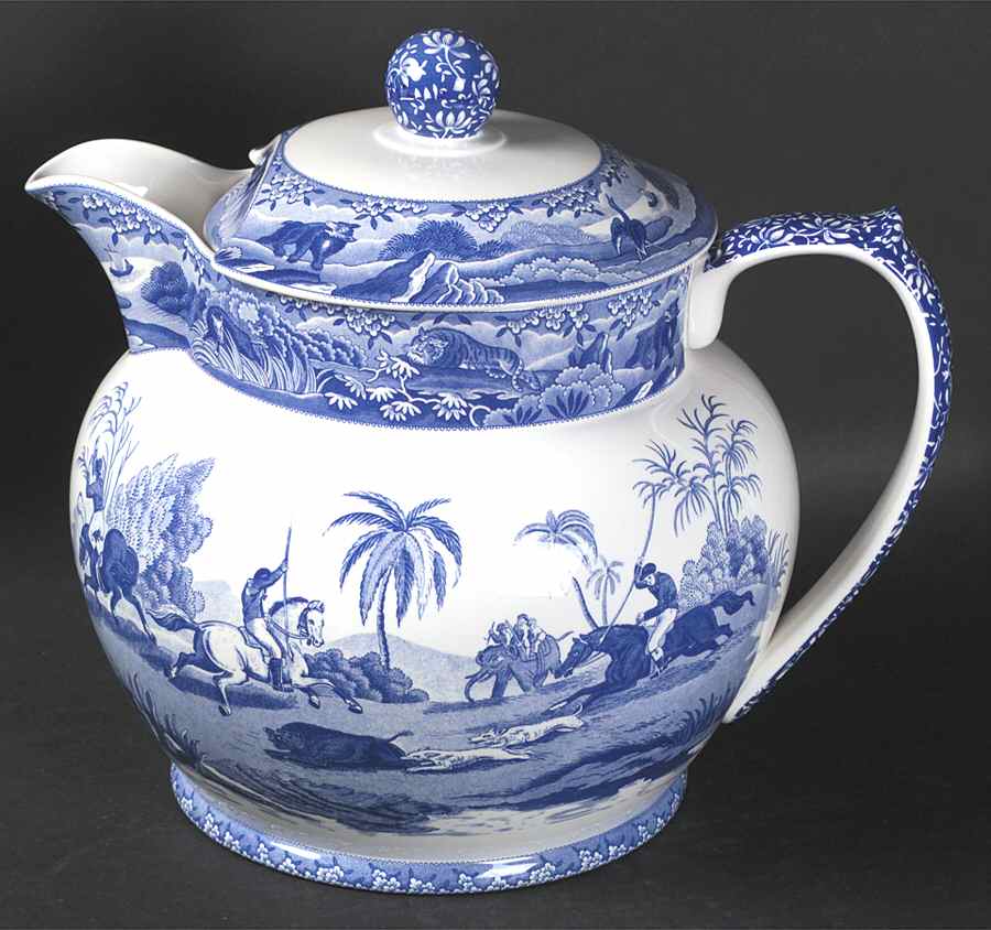 Signature Collection 240 Oz Dutch Jug & Lid by Spode-1