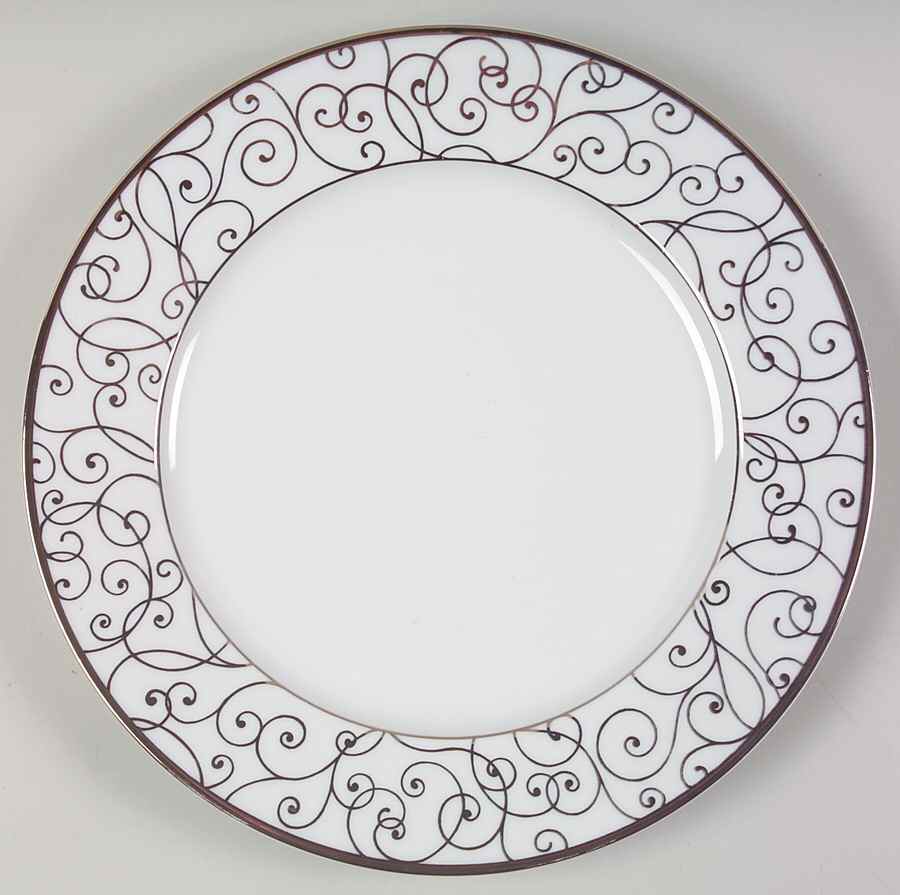 Plaza Dinner Plate by Spal Porcelanas-1
