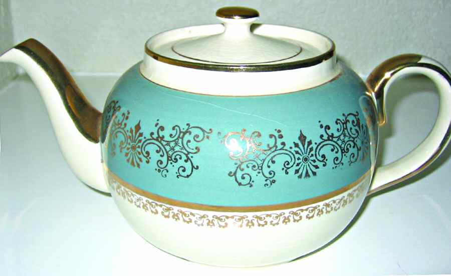 3382 Teapot & Lid by Sadler-1