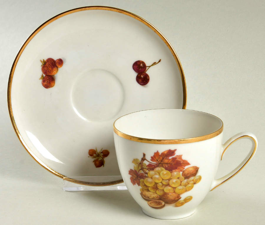SCP5 Flat Cup & Saucer Set by Schmid-1