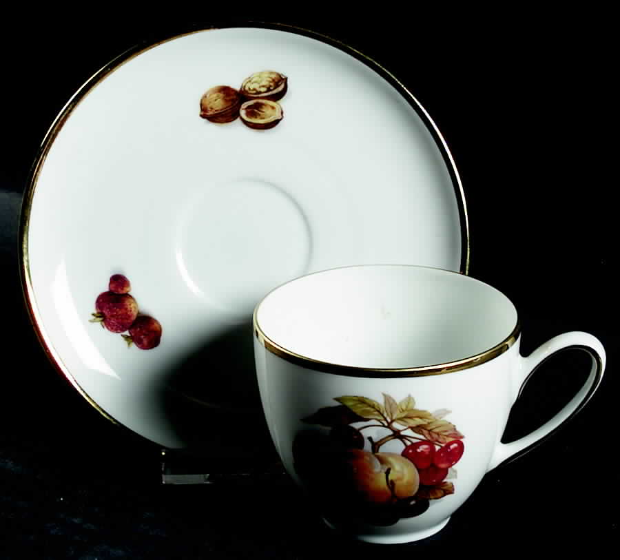SCP5 Flat Cup & Saucer Set by Schmid-1