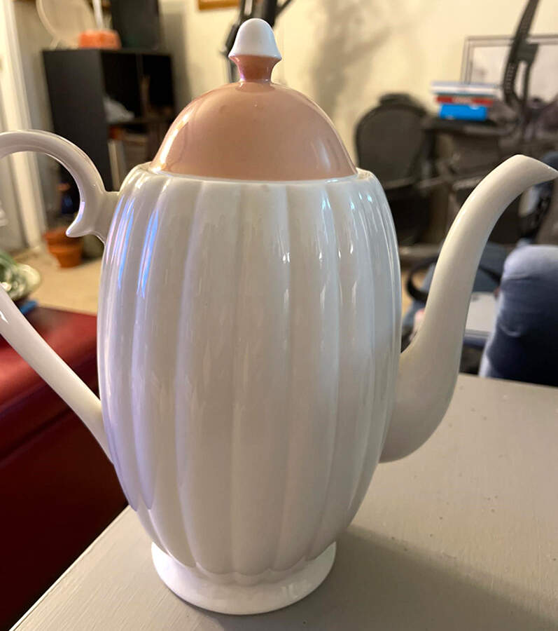 C875 Coffee Pot & Lid by Susie Cooper-1
