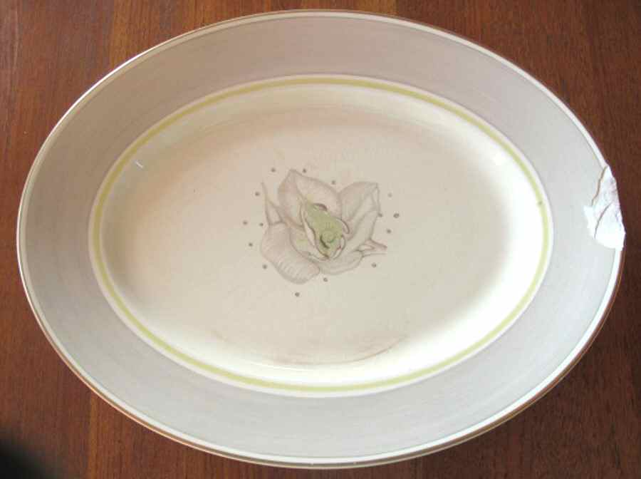 Magnolia Grey (Gold Trim) 12" Oval Serving Platter by Susie Cooper-1