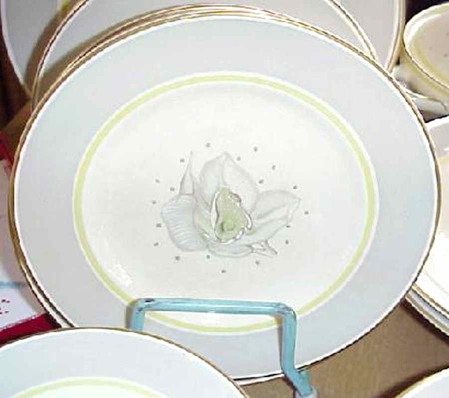 Magnolia Grey (Gold Trim) Dinner Plate by Susie Cooper-1