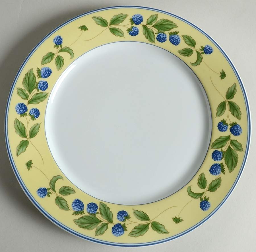 Blackberries Dinner Plate by Spal Porcelanas-1