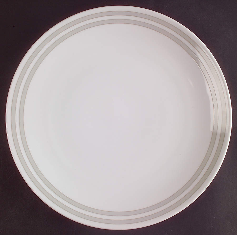 Concentric Circle Dinner Plate by Studio Nova-1