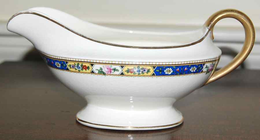 SMP22 Gravy Boat by Smith Phillips-1