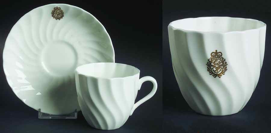 SCO44 Flat Cup & Saucer Set by Susie Cooper-1