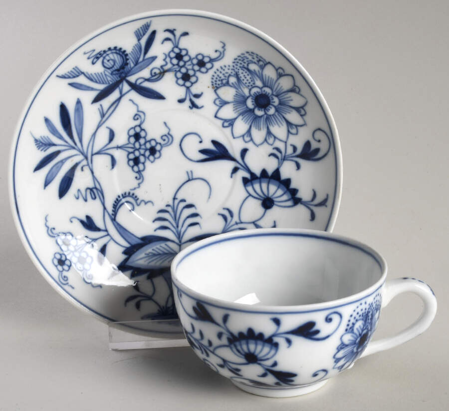 SNU5 Flat Demitasse Cup & Saucer Set by Schoenau-1
