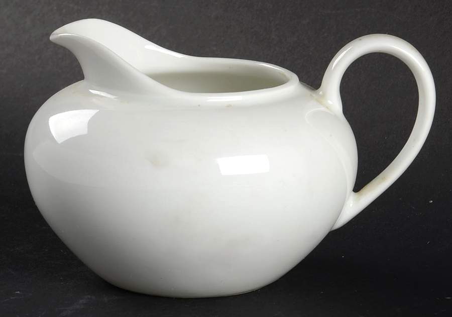 SCD89 Creamer by Schonwald-1