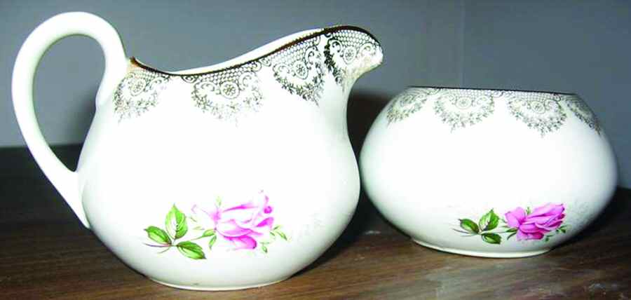 SWI102 Sugar Bowl No Lid by Swinnertons-1