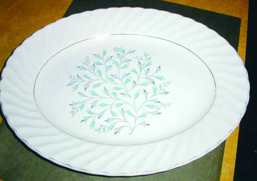 SWI154 14" Oval Serving Platter by Swinnertons-1