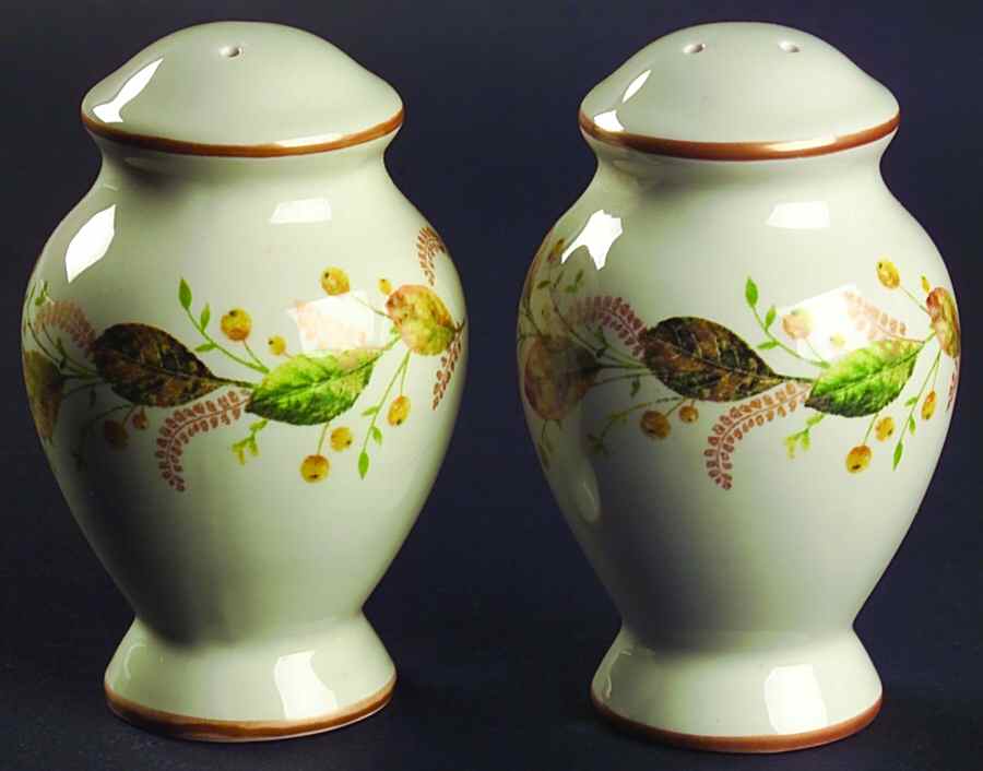Winter Bouquet Salt & Pepper Set by St Nicholas Square-1