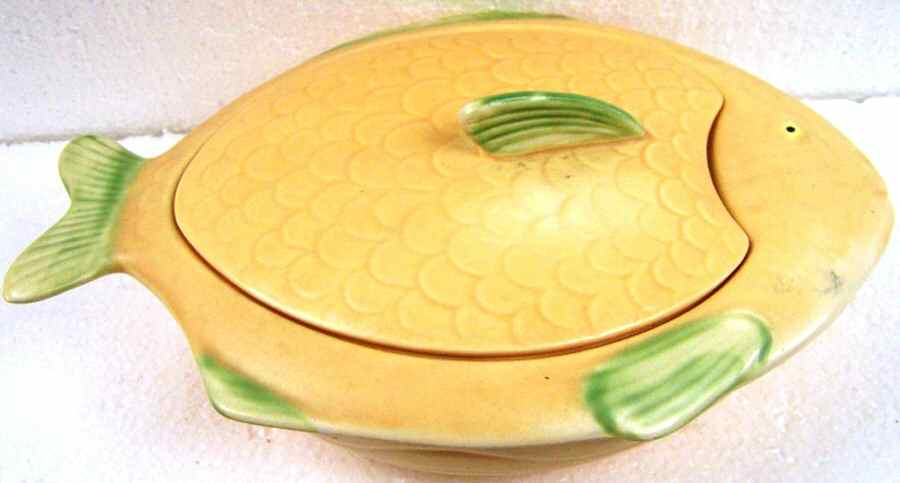 SSX2 Round Covered Vegetable by Shorter & Son-1
