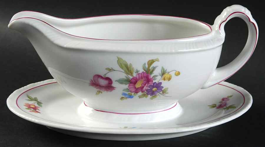 SCD130 Gravy Boat with Attached Underplate by Schonwald-1
