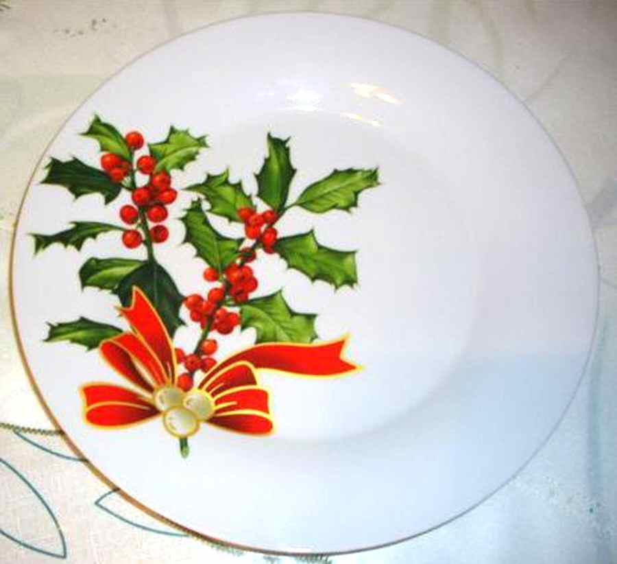 Xmas Holly Dinner Plate by Stokes-1
