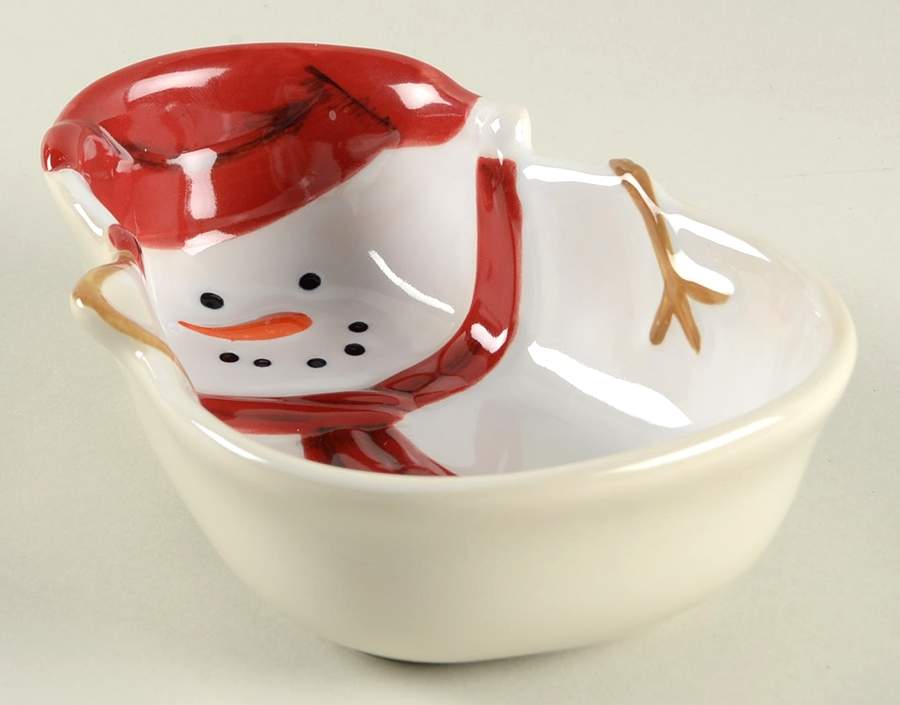 Yuletide Medium Figural Nesting Bowl by St Nicholas Square-1