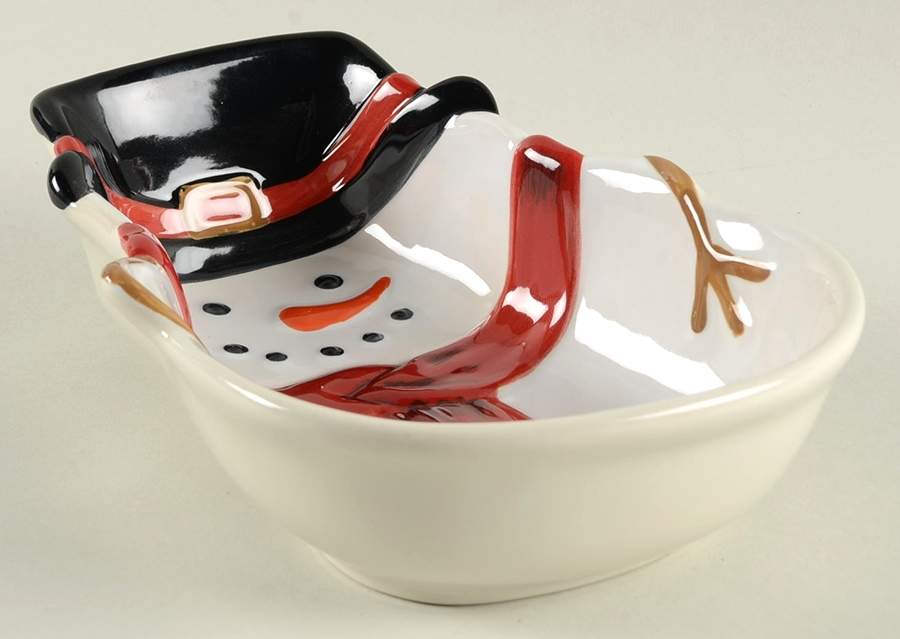 Yuletide Large Figural Nesting Bowl by St Nicholas Square-1