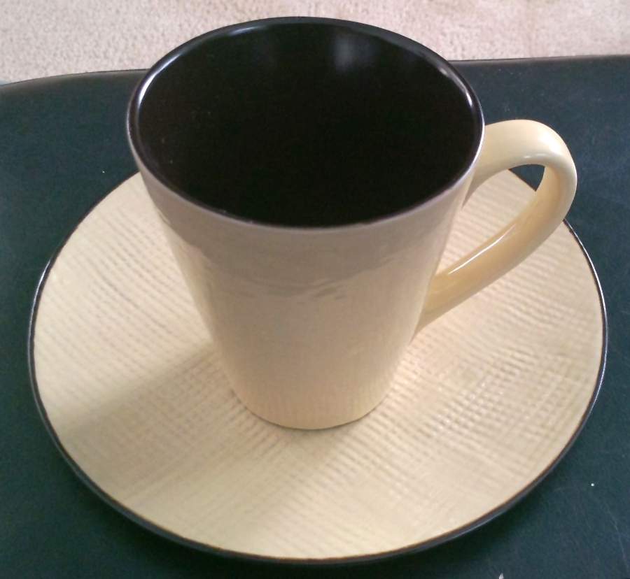 Palazzo Flat Cup & Saucer Set by Serena Bass-1