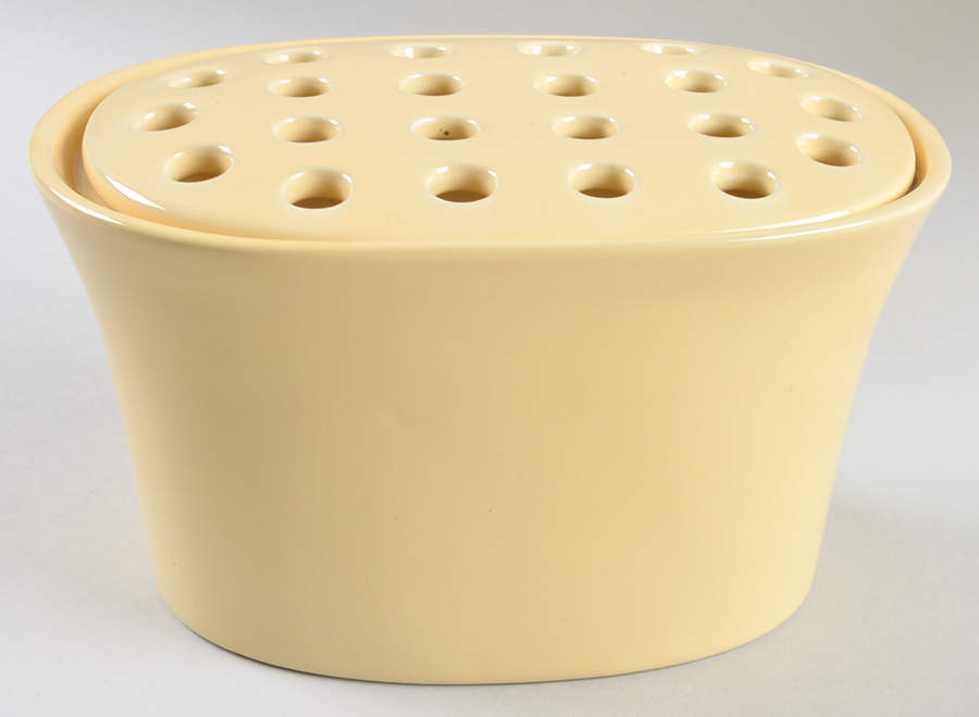 Hospitality Butter Yellow Vase & Frog/Grid by Gail Pittman-1
