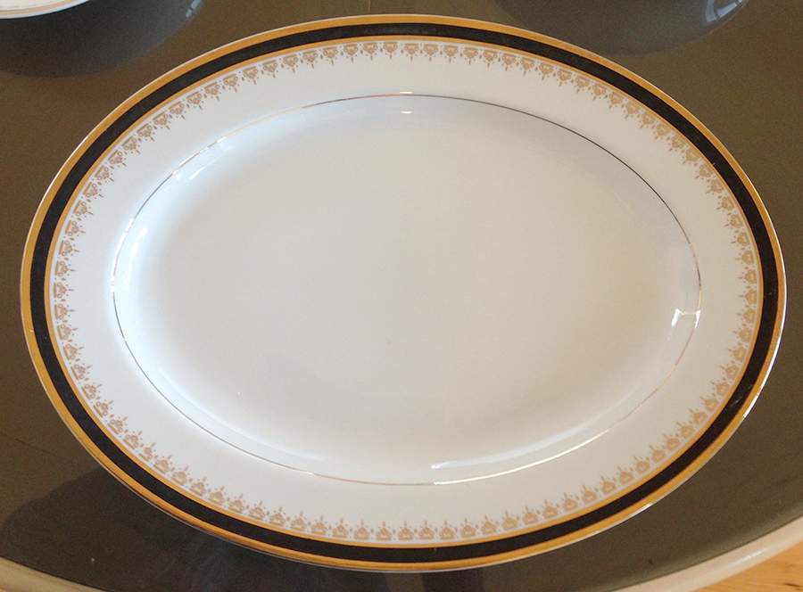 5115 16" Oval Serving Platter by Seizan-1