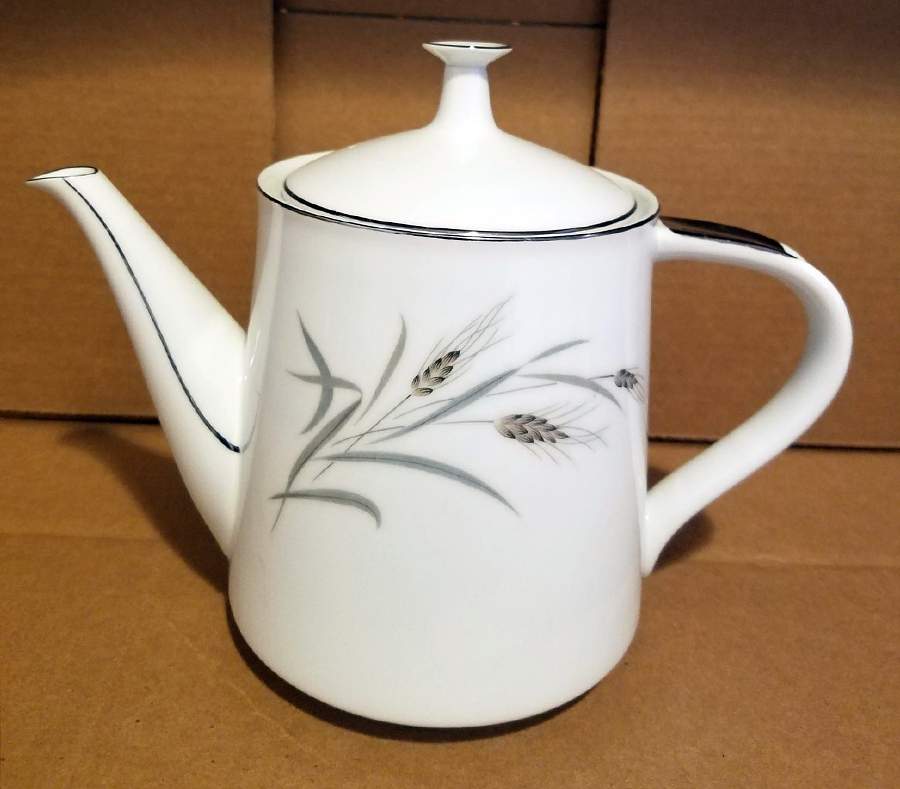 Sek4 Teapot & Lid by Seiko (Japan)-1