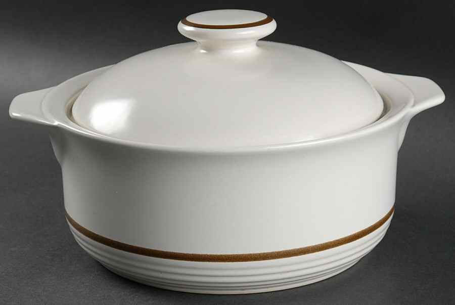Chestnut 2 Qt Round Covered Casserole by Town & Country-1