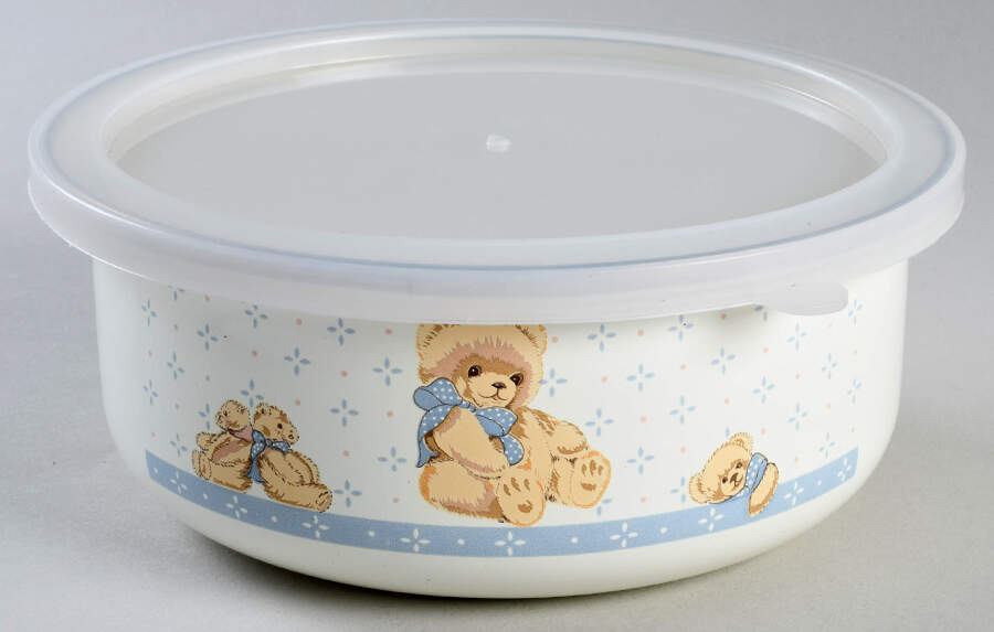 Country Bear 6 5/8" Metal Bowl with Plastic Lid by Tienshan-1