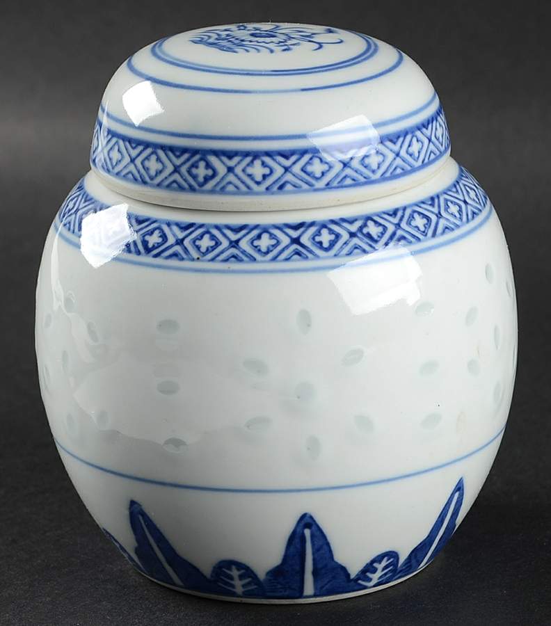 Rice Flower Small Ginger Jar & Lid by Tienshan-1