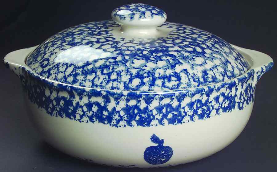 Sponge Blue (Animals or Hearts) 2 Qt Round Covered Casserole by Tienshan-1