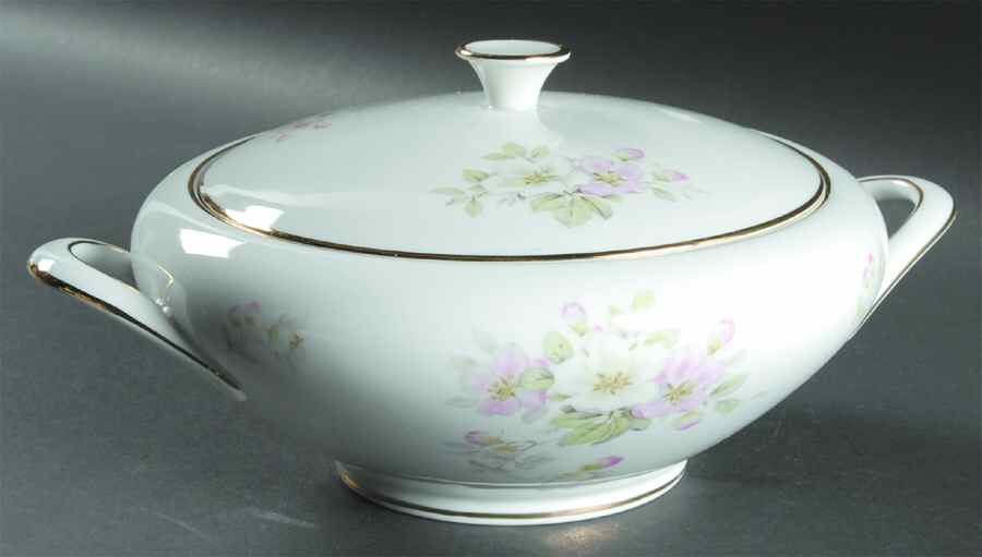 Apple Blossom (White Background) Round Covered Vegetable by Tirschenreuth-1