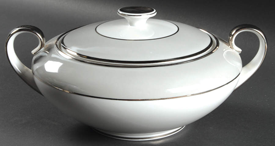 Dawn Round Covered Vegetable by Tirschenreuth-1