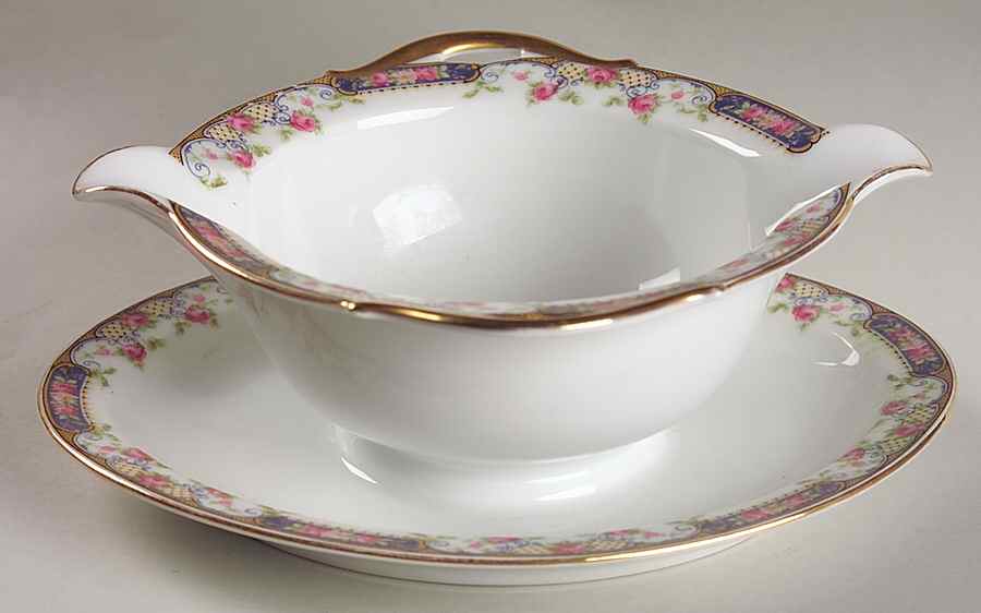 Franklin Gravy Boat with Attached Underplate by Tirschenreuth-1