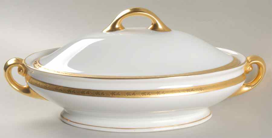 Grape Vine Oval Covered Vegetable by Tirschenreuth-1
