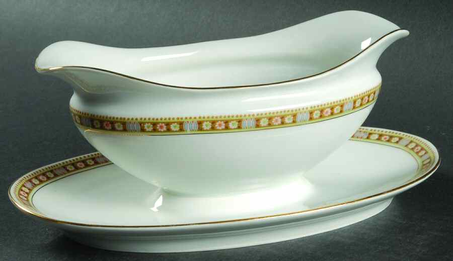 Granville Gravy Boat with Attached Underplate by Tirschenreuth-1