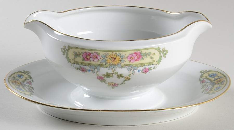 Monmouth Gravy Boat with Attached Underplate by Tirschenreuth-1