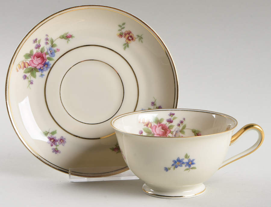 Queen's Rose Smooth #4416 Footed Cup & Saucer Set by Tirschenreuth-1