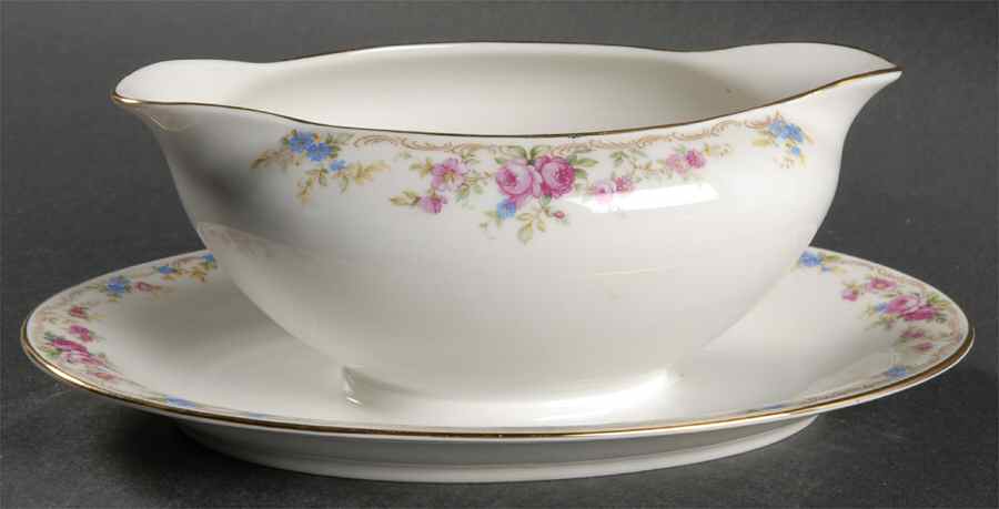 Richmond Gravy Boat with Attached Underplate by Tirschenreuth-1