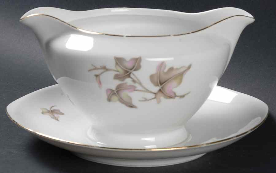 Windcrest Gravy Boat with Attached Underplate by Toscport-1
